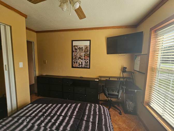 Pat's room