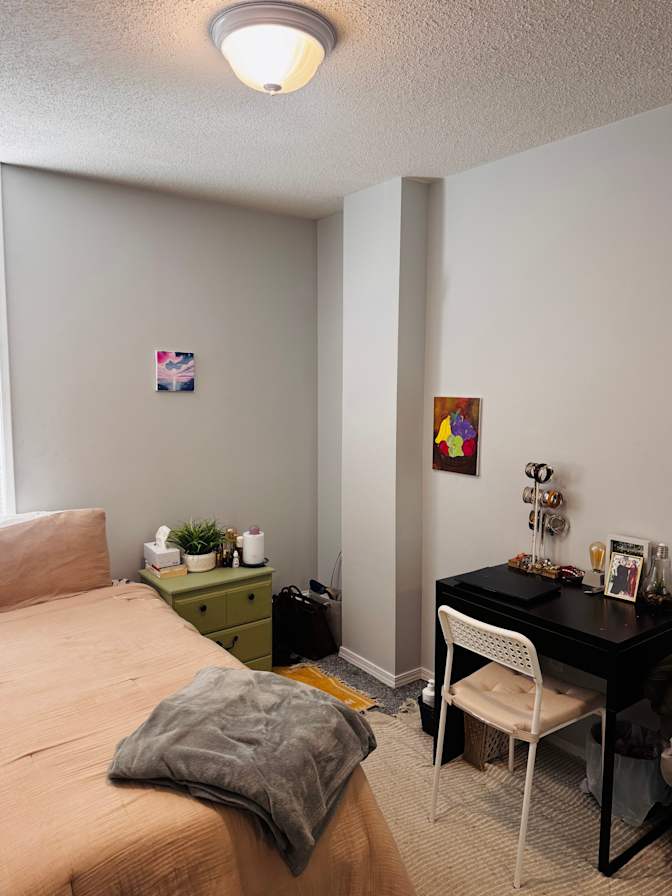 Carla's room