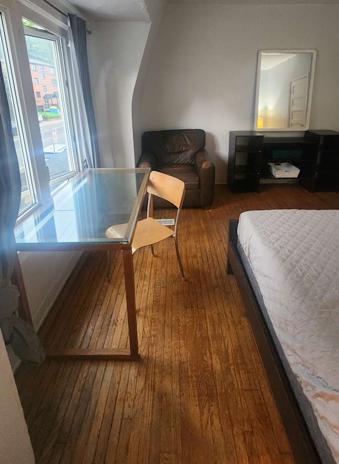 Laure's room