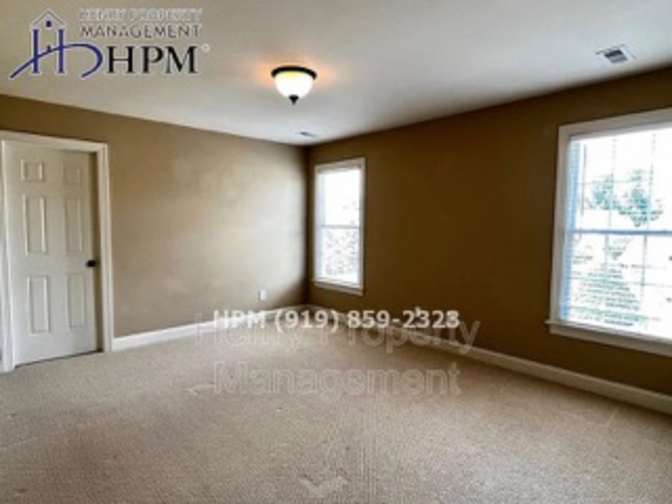 Alcove Rooms's room
