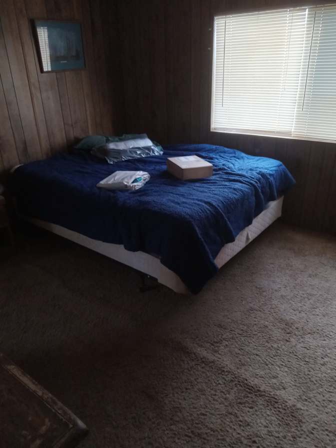 Liz's room