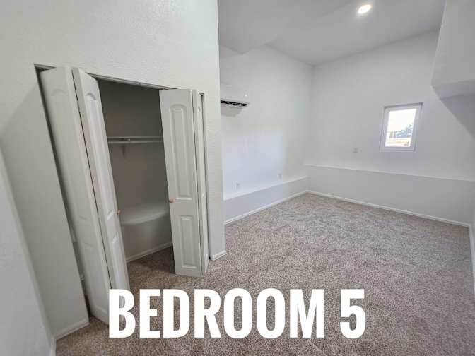HomeCrew's room