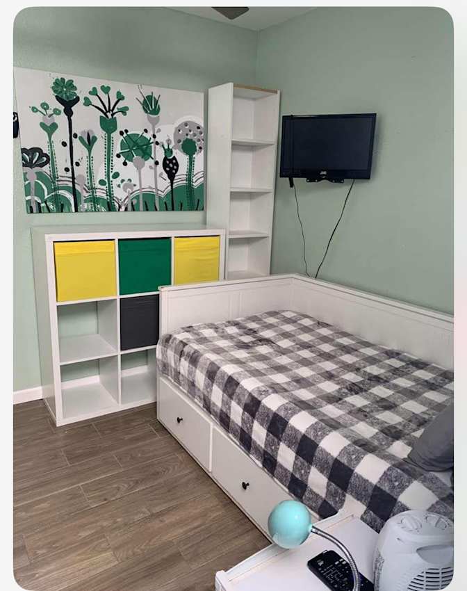 Travis Bloomfield's room