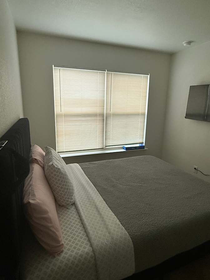 CHELSY's room