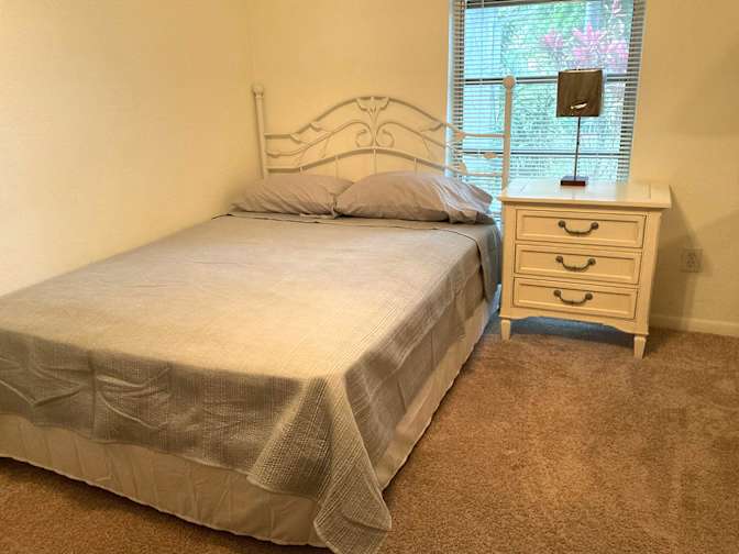 Jen's room