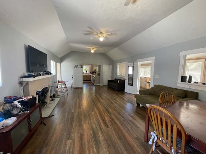 Houston Management Co's room