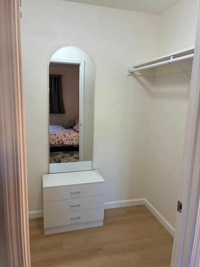 Lisa's room