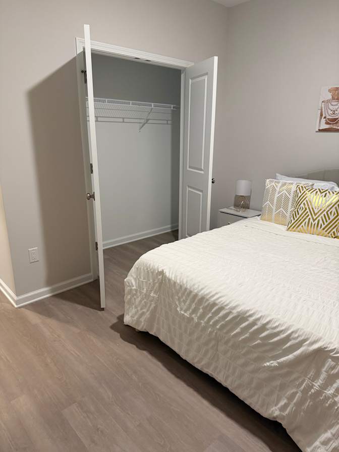 Amoya's room