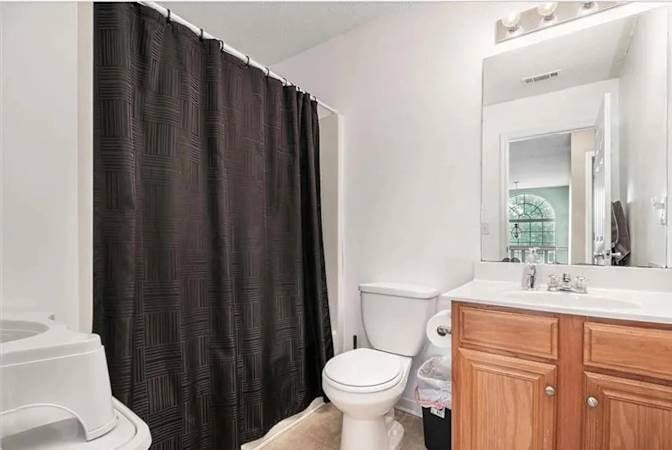 Alcove Rooms's room