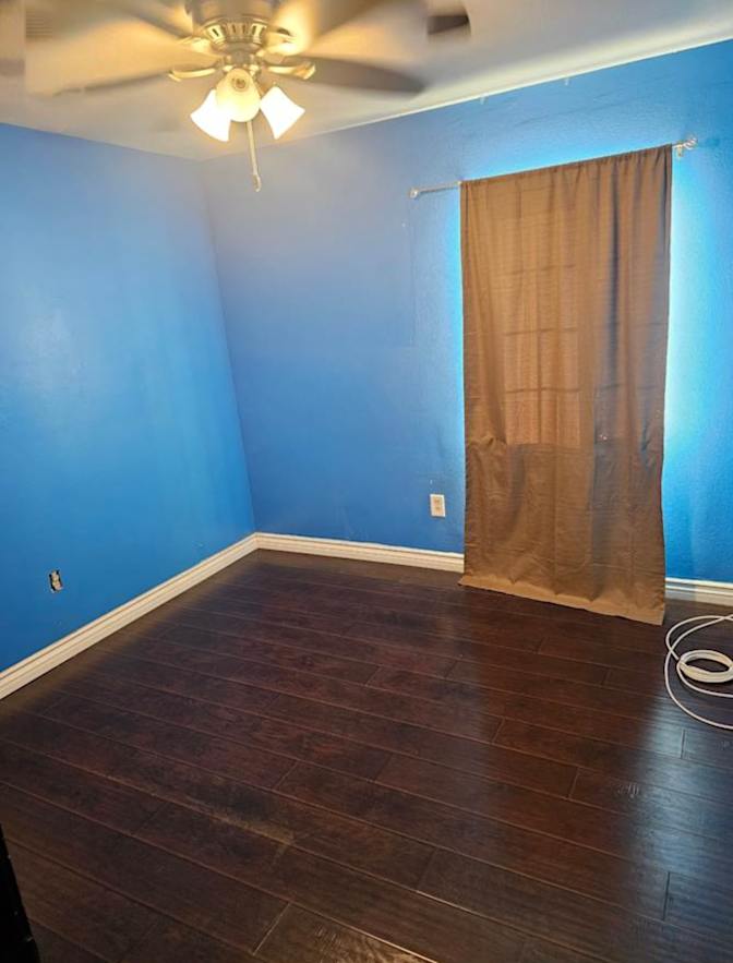 Carlos's room