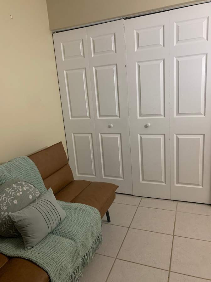 Dayanitza's room