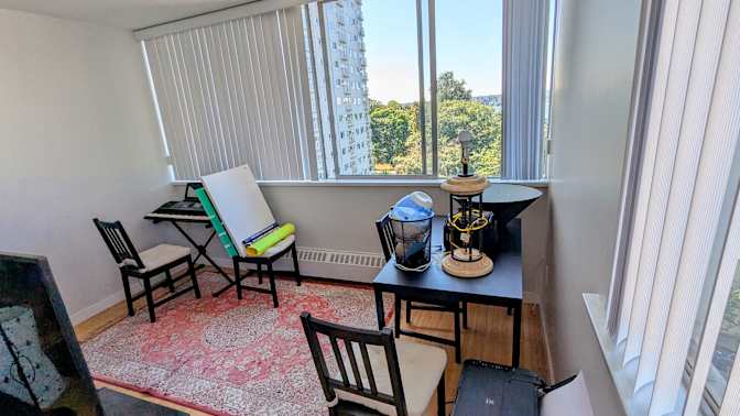 Reza's room
