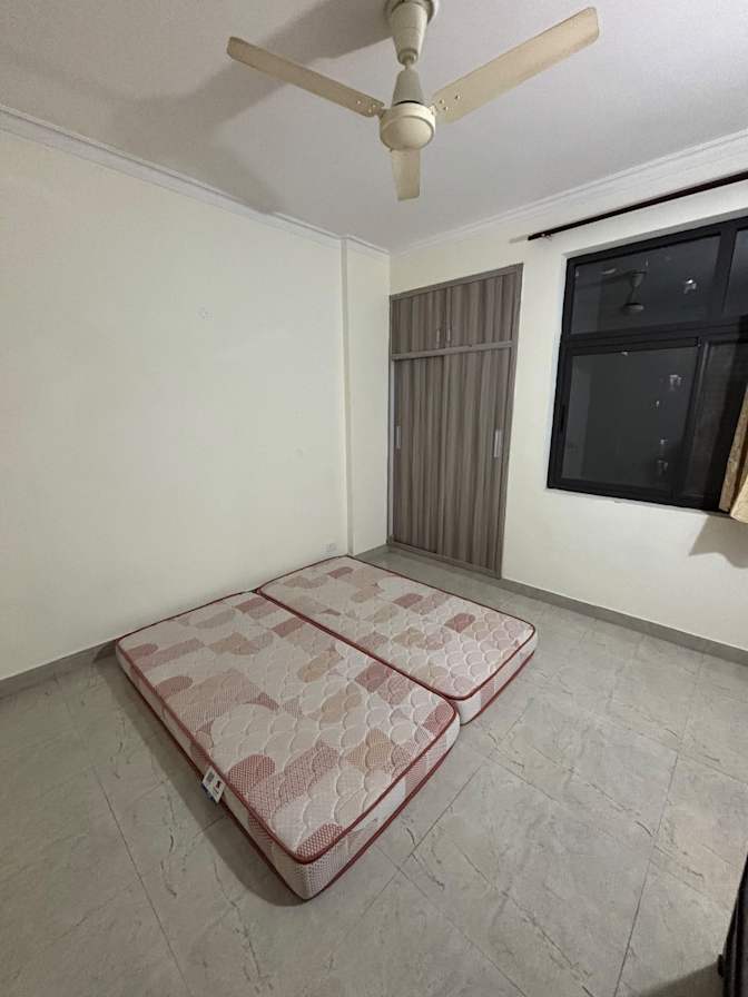 Utkarsh gaur's room