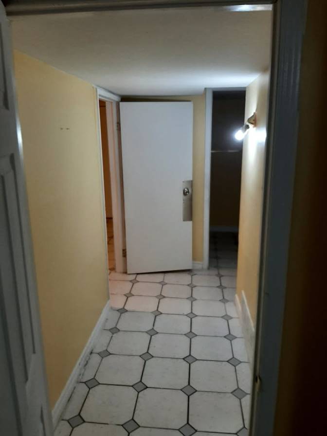 Oladapo Olatunji's room