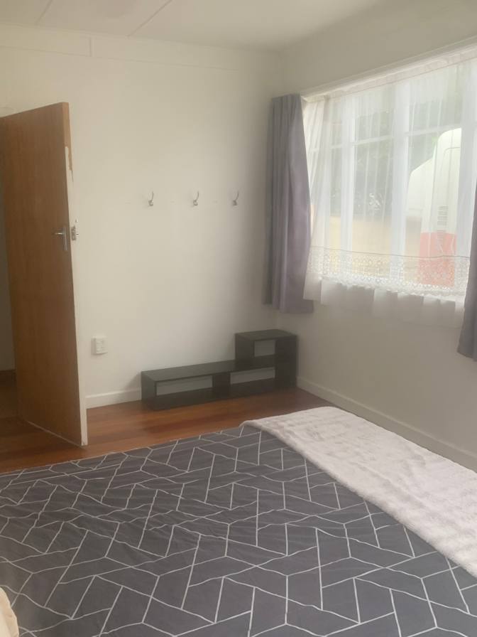 RAEWYN's room