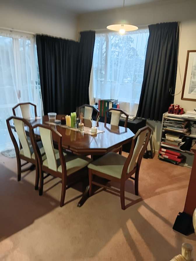 Jen's room