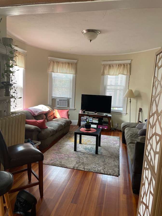 Liz's room