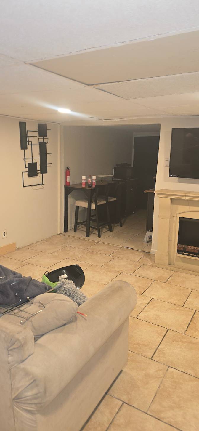 Cc's room