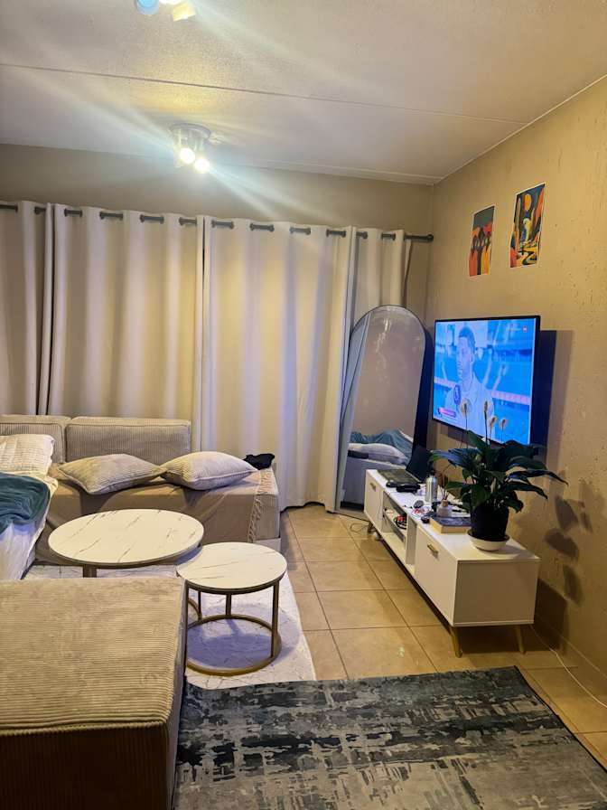 Nesta's room
