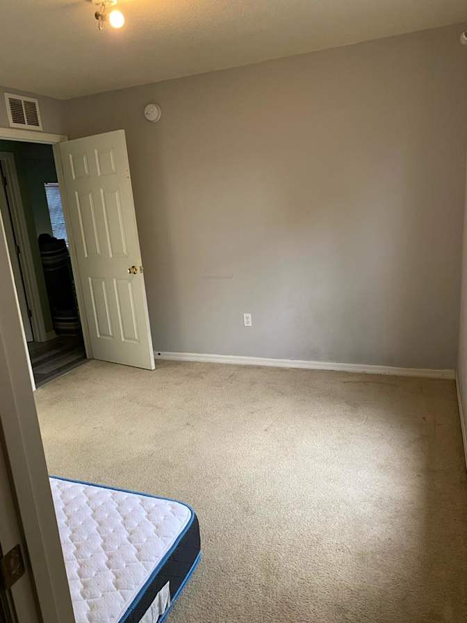 Ernesto's room