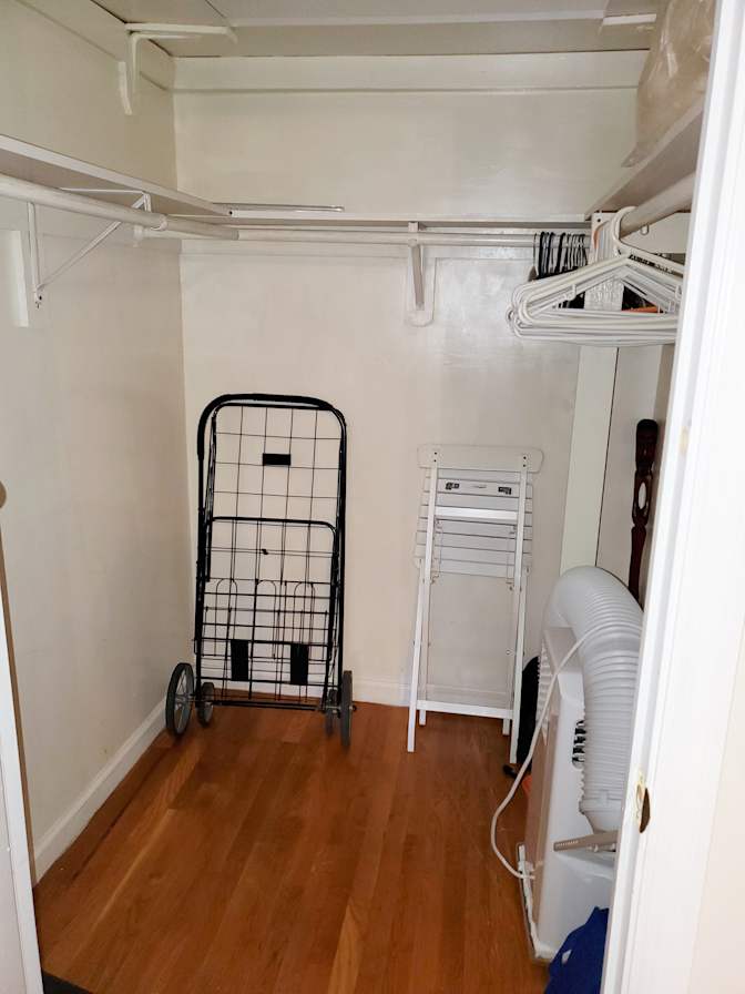 Jason Bryan, Realtor's room
