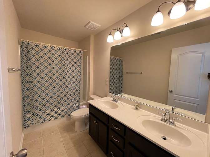 Alcove Rooms's room