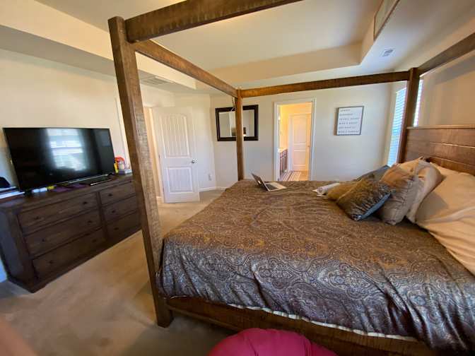 Alcove Rooms's room