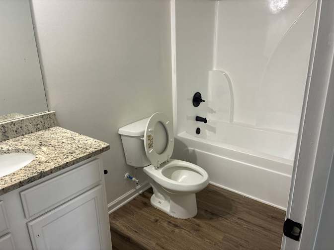 Alcove Rooms's room