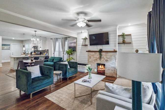 Alcove Rooms's room