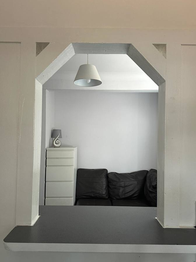 Madhura Karekar's room