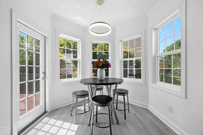 Alcove Rooms's room
