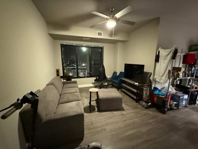 Omar Almahayri's room
