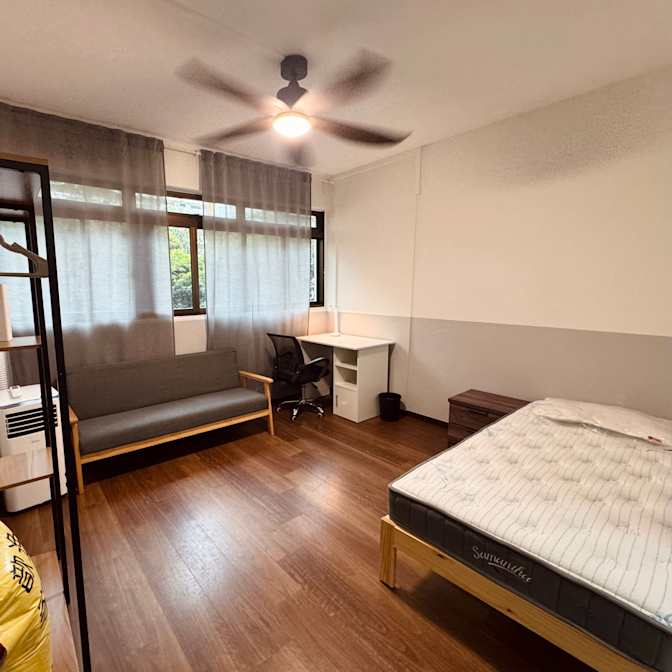 Aaron Woo Soon Yee's room