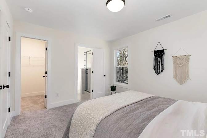 Alcove Rooms's room