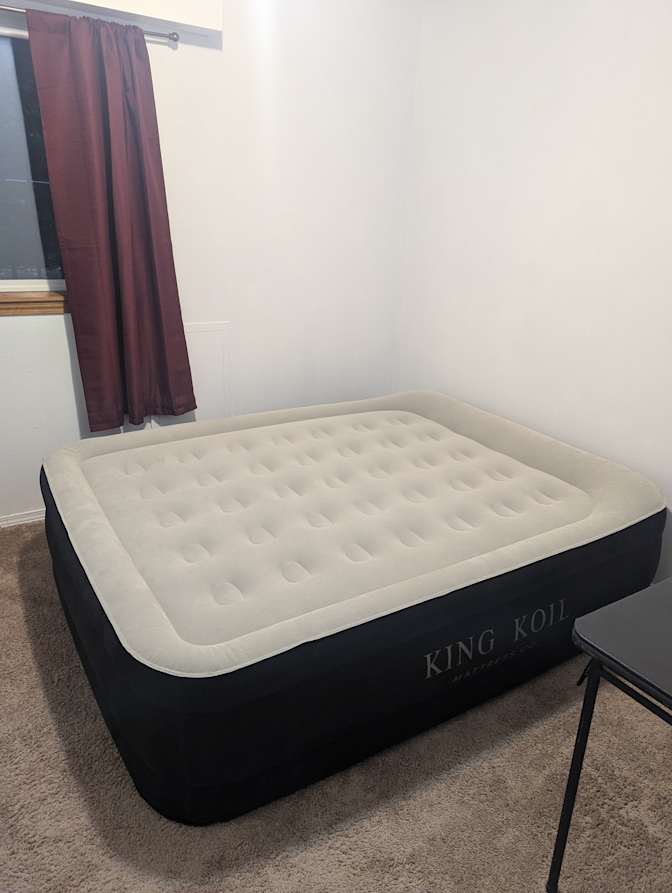Tom's room