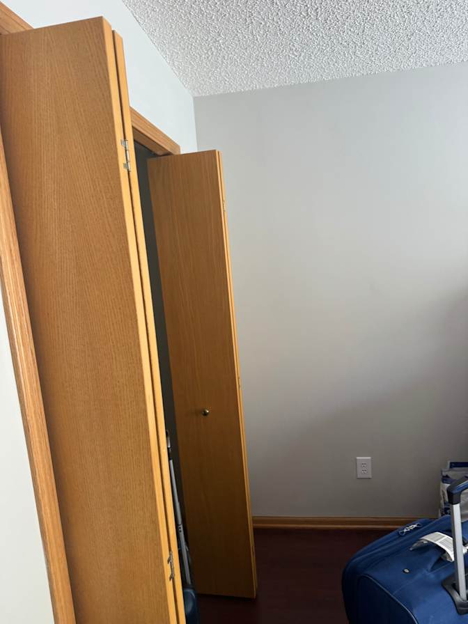 Dorcas obenewaa's room