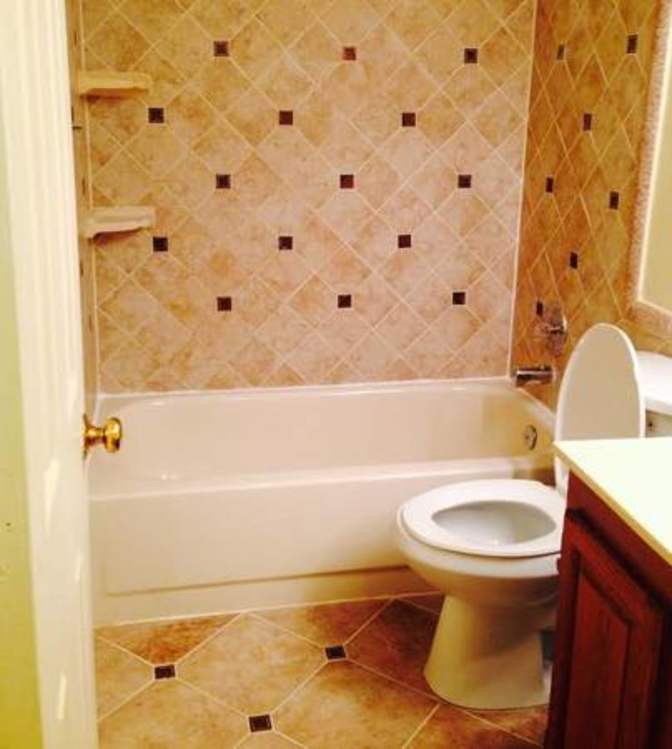 1150 sq^2 Woodbridge bright basement has a separate entrance and its own laundry room.'s room