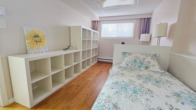 Vicky's room