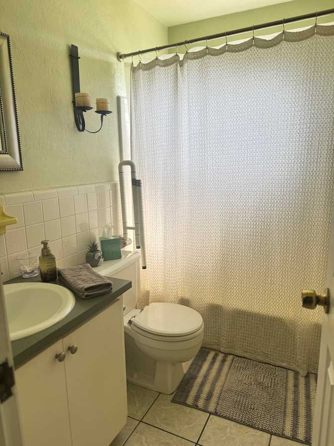 Lisa's room