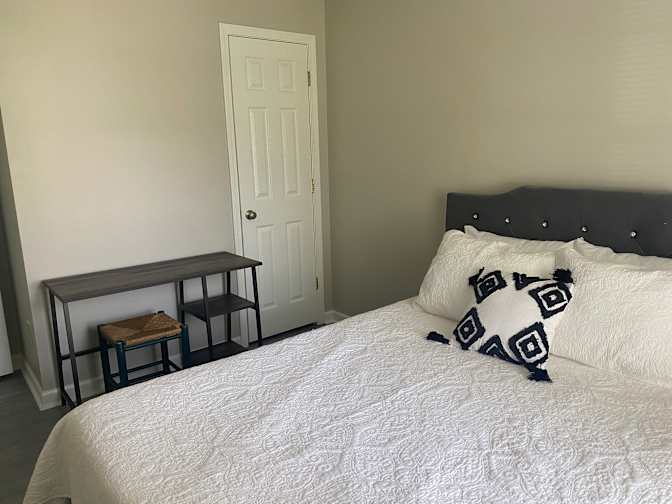 Alcove Rooms's room