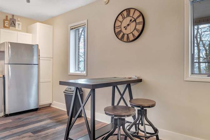 lifedoorrentals's room