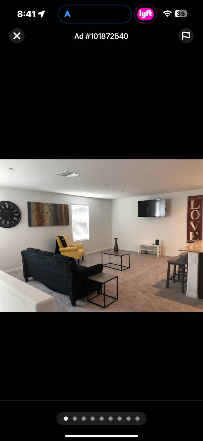 Damien D's room