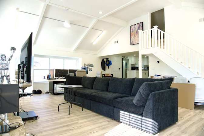 Pete's room
