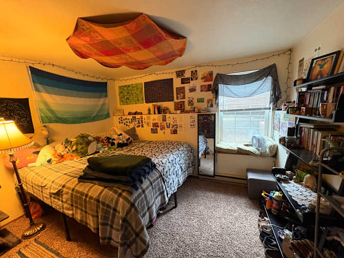 Lucas's room