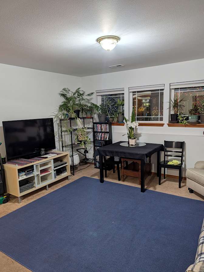 Tom's room