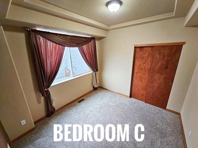 HomeCrew's room