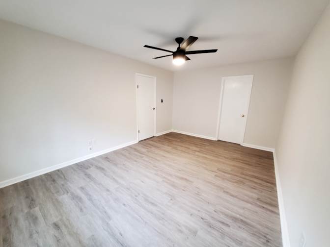 Alcove Rooms's room