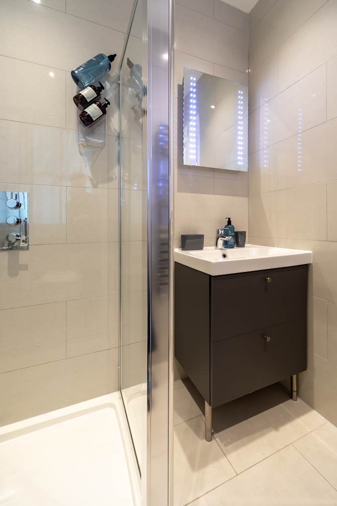 SSB Properties Management's room