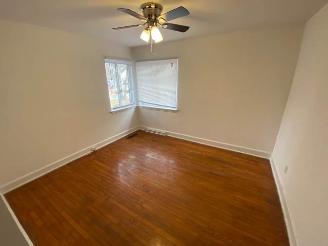 Alcove Rooms's room