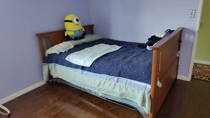 Bars's room